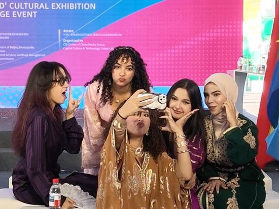 A trade fair, a cultural exchange that carries on