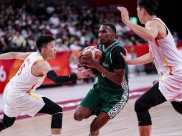 Liao leads nine-man China into Asian Games men's basketball semis
