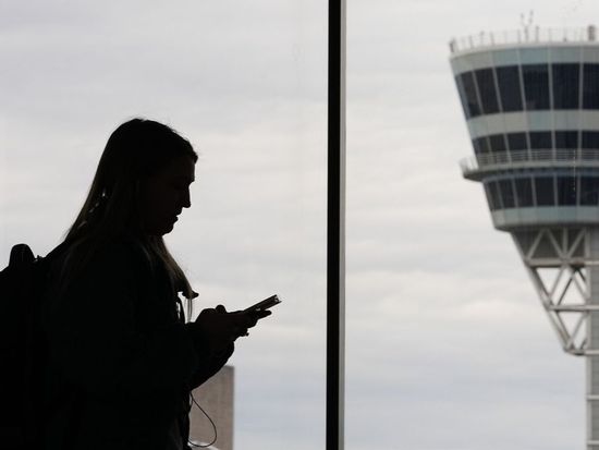 Flights disrupted across the US Northeast due to technical problems at a key air traffic center