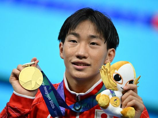 Japanese teenage swimmer Ohashi breaks world record at Asian Games