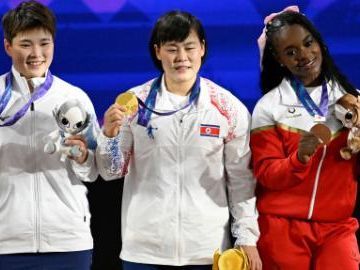 Asian Games | DPRK's Song breaks 3 world records in women's 69kg weightlifting