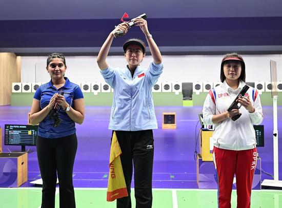 Asian Games | China's Xiao edges Singh for Asian Games 25m pistol title