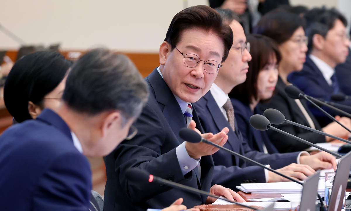 South Korean President Lee Jae myung attends a meeting at the Blue House on September 29, 2026, Seoul, South Korea. Photo: VCG