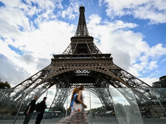 Paris Eiffel Tower says chief to step down after uproar over removing women staff