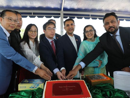 Pakistan, China call for stronger people-to-people exchanges at National Day event