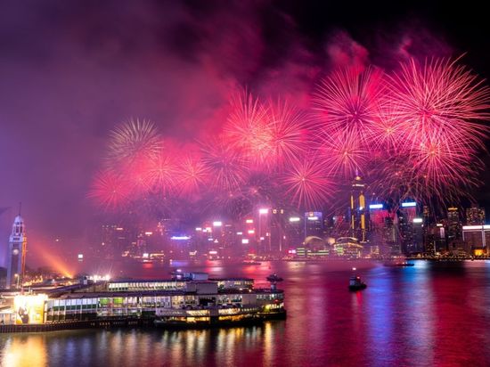 HKSAR celebrates National Day with fireworks, festivities