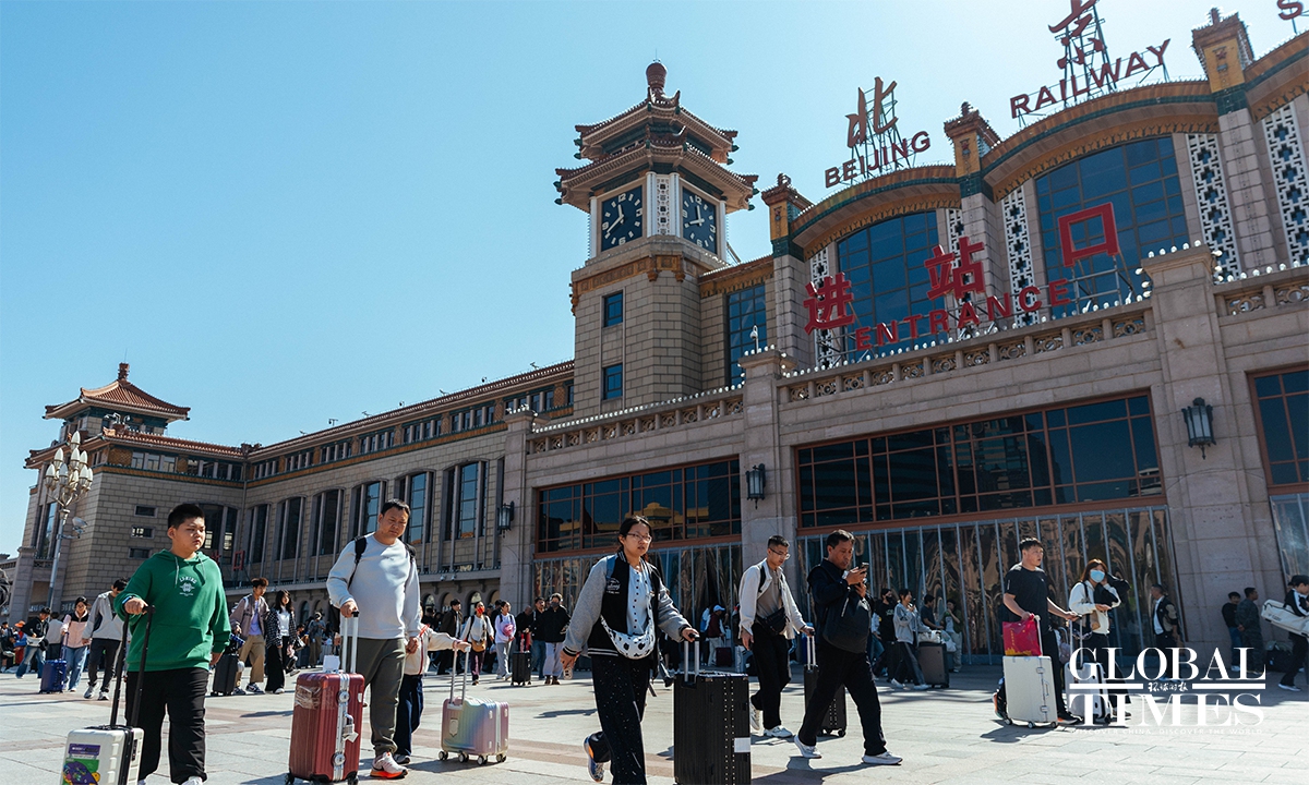 Beijing braces for National Day holidays return travel peak, well-prepared extended transit services ready Photo: Li Hao/Global Times
