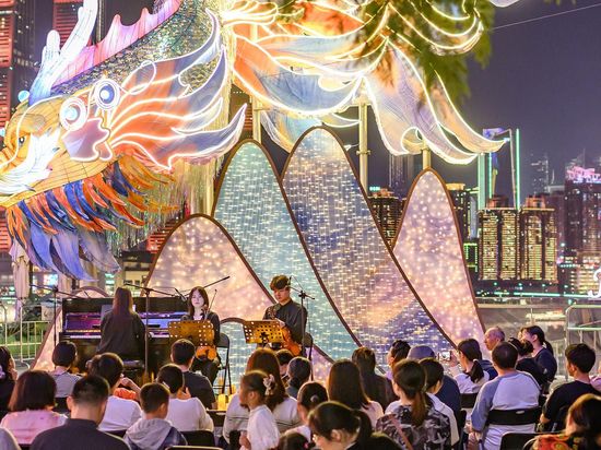 China sees service consumption growth during National Day holiday