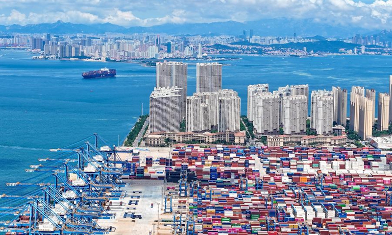 This aerial drone photo taken on July 8, 2025 shows a container ship approaching Qingdao Port in Qingdao, east China's Shandong Province. (Photo: Xinhua)