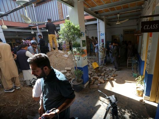 Death toll rises to 33 after school roof collapse in NW Pakistan