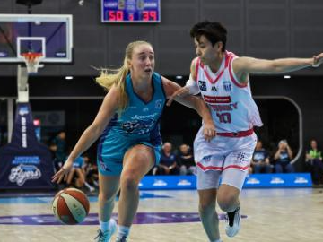 WNBL basketball match: Southside Melbourne Flyers vs Sydney Flames