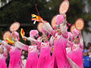 Parade of intangible cultural heritage dances held in Chaoyang, China's Liaoning