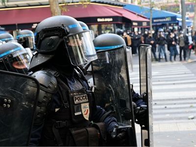 Over 2,000 arrested during protests across France on Saturday
