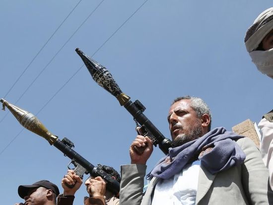 Yemen gov't forces launch fresh offensive against Houthis