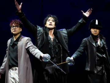 Beijing People's Art Theater's production of 'Hamlet' holds media preview in Shanghai