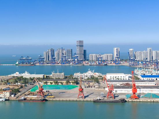 China outlines progress in high-quality trade & investment development