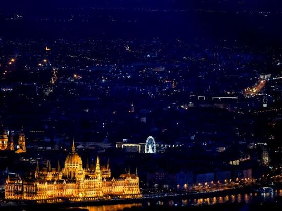 EU leaders highlight stronger ties with Hungary