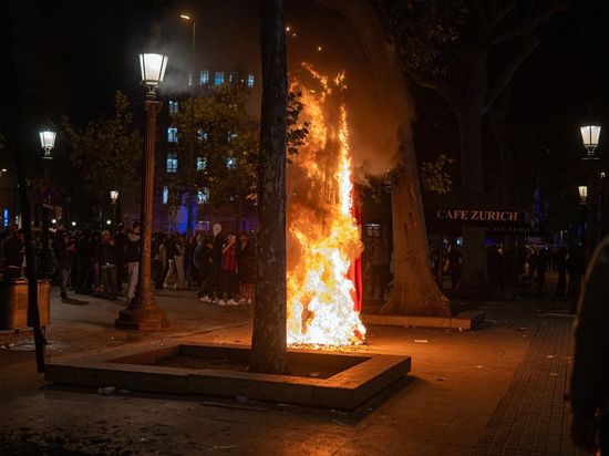 Youth gathering in Barcelona turns violent, 128 arrested