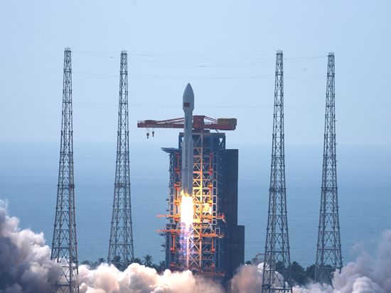 China launches new internet satellite group