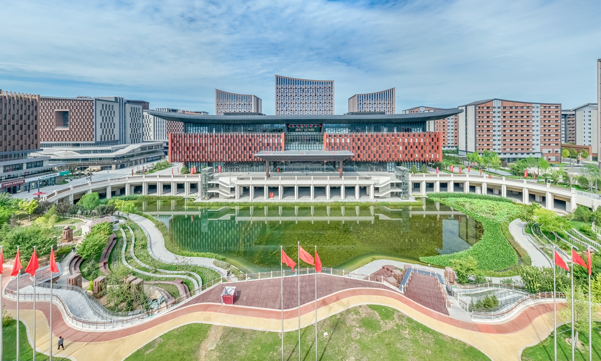 An aerial view of the Xiong'an Business Service Center in Xiong'an New Area, North China's Hebei Province Photos on this page: VCG