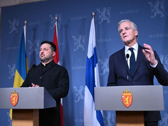 Zelensky speaks by phone with Finnish president, Norwegian PM