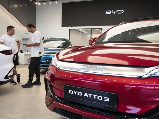 Chinese automaker BYD launches new hybrid car model in Israel