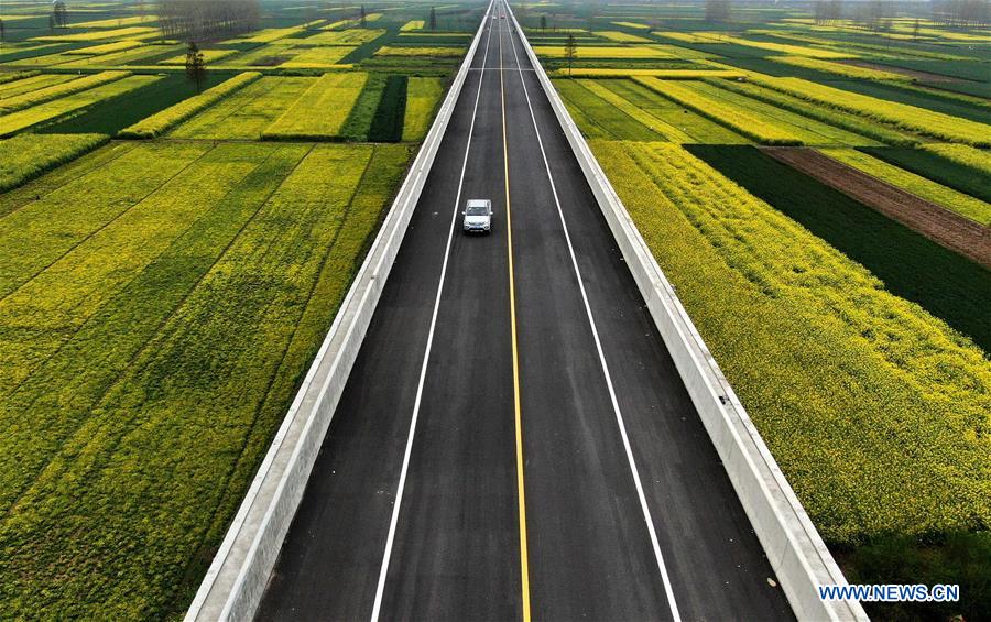 China reconstructs 118,000 km of rural roads in first three quarters