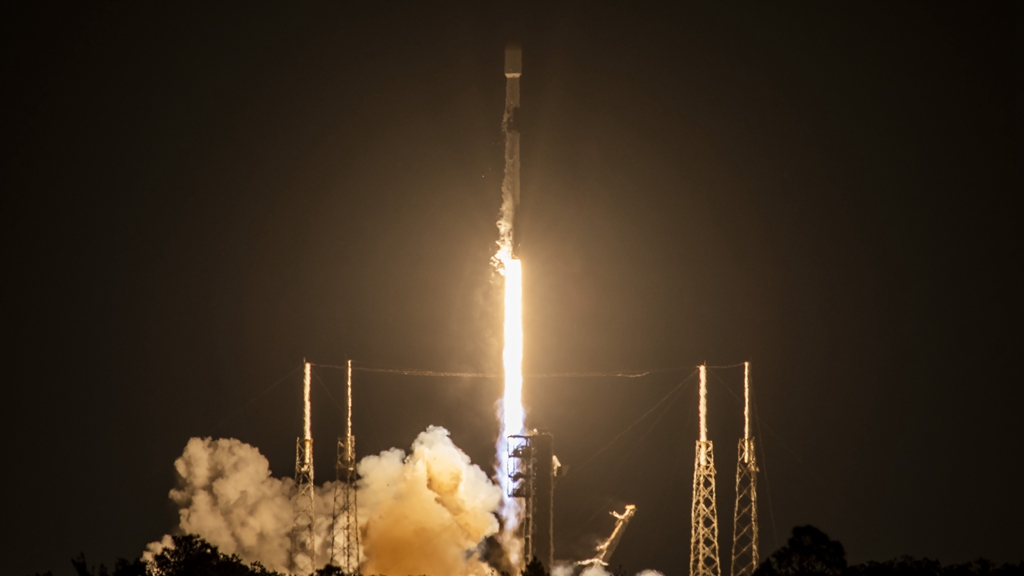 SpaceX launches 22 more Starlink internet satellites into space