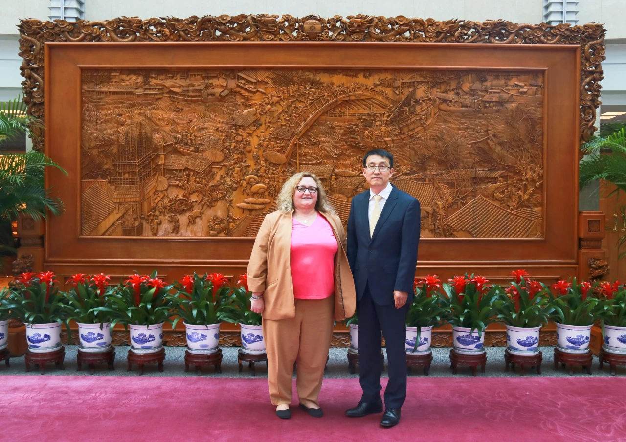 Wu Demin (R), deputy director-general of the department of consular affairs at China's Foreign Ministry, meets with Angela Kerwin, deputy assistant secretary of the bureau of consular affairs of the U.S. State Department, in Beijing, April 16, 2024. /Chinese Foreign Ministry