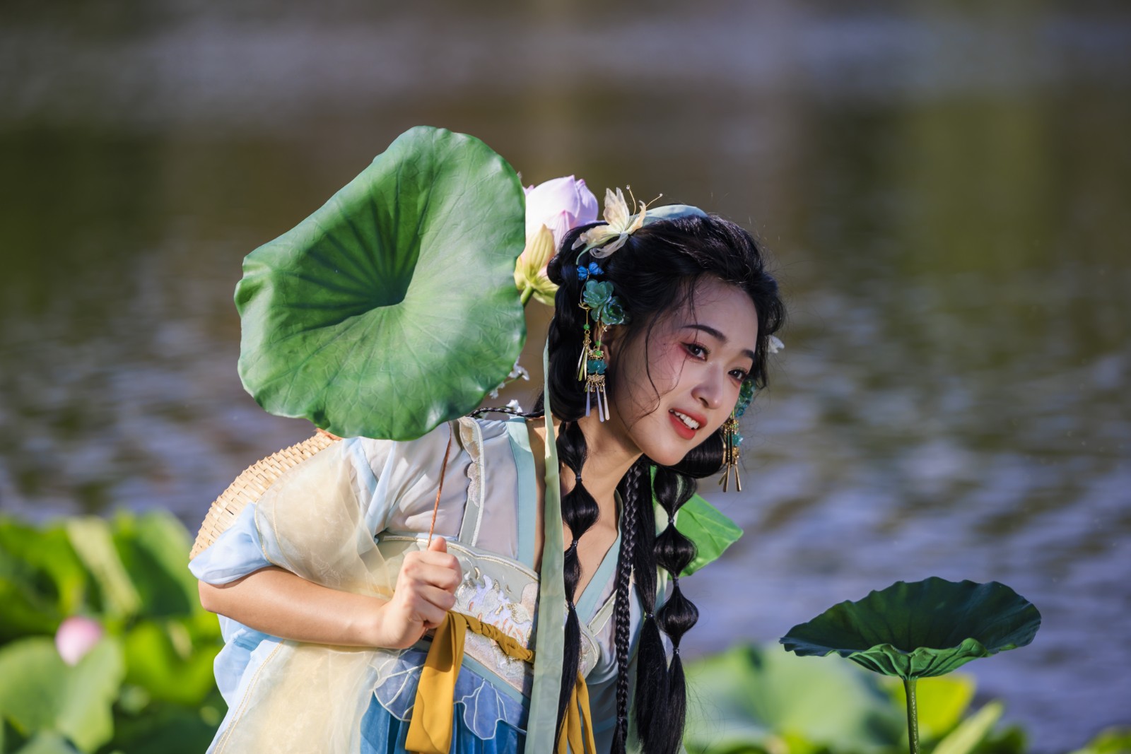 Traditional aesthetics: Meet the hanfu 'lotus flower fairy'