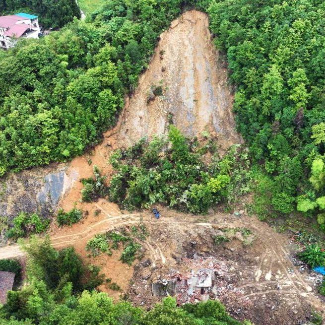china-allocates-further-45-mln-yuan-to-restore-flood-damaged-roads