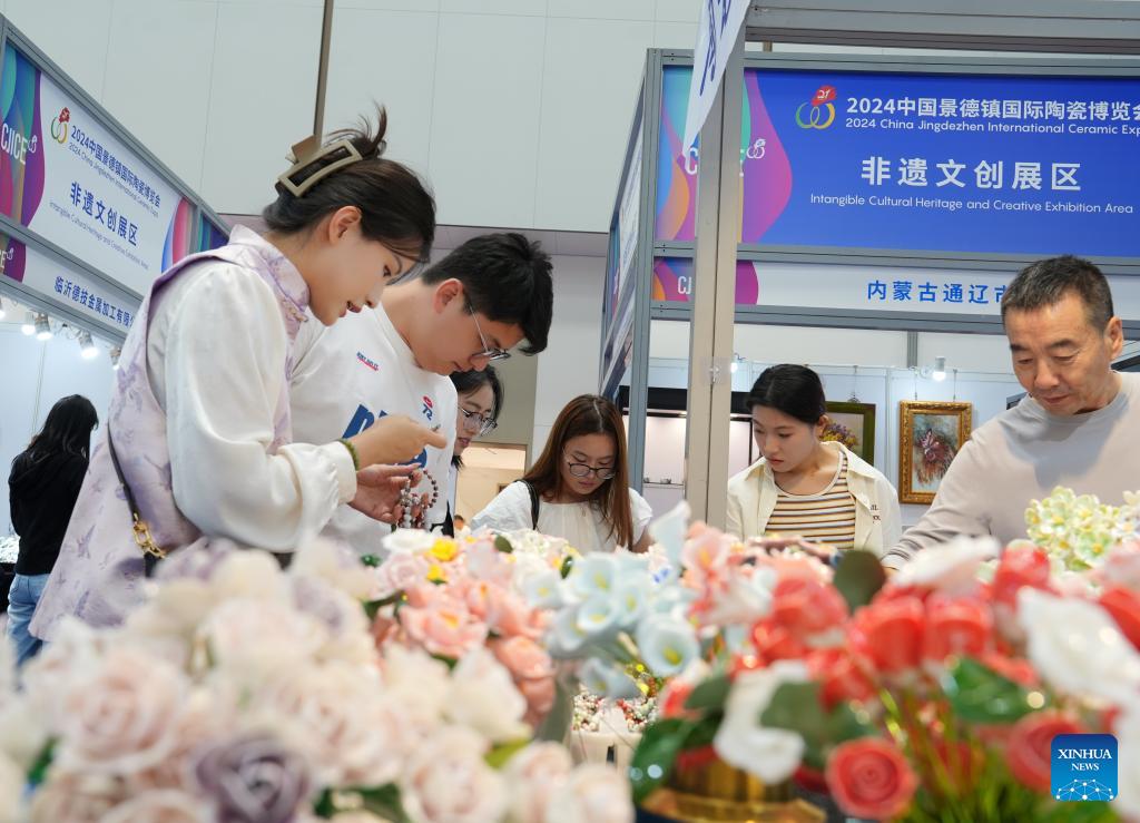 International ceramic expo starts in China's 'porcelain capital'