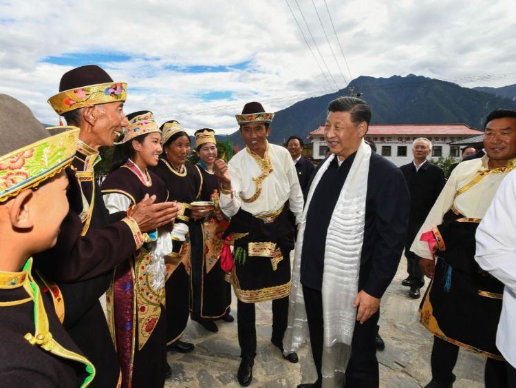 Xi urges villagers in Xizang to uphold ethnic solidarity