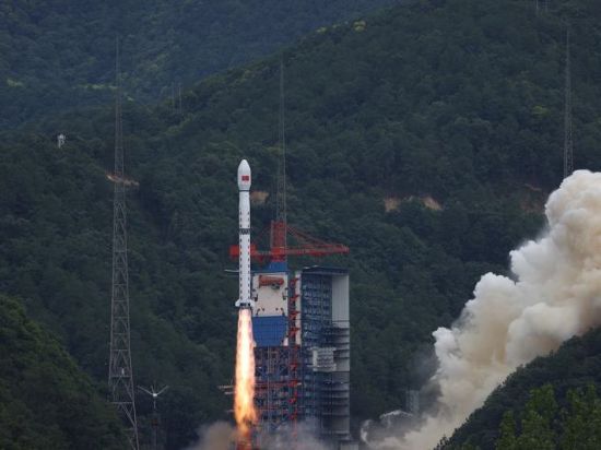 China successfully launches new test satellite