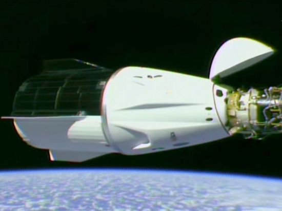 NASA to reopen lunar lander contract as SpaceX falls behind schedule