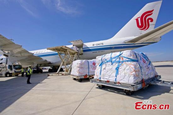 First batch of China's emergency humanitarian aid arrives in Cambodia