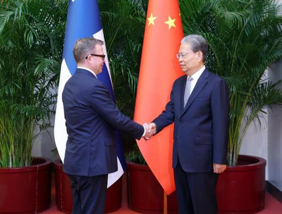 China's top legislator meets with Finnish PM