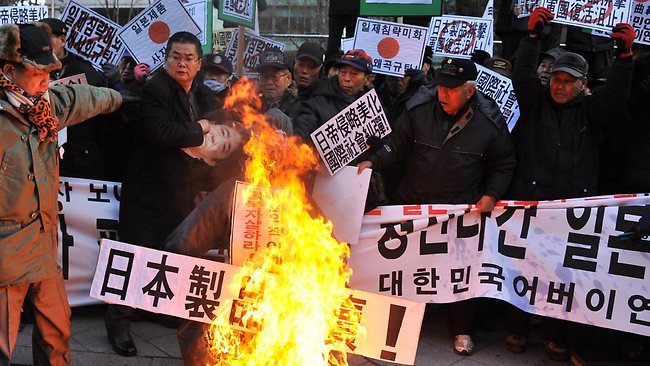 Anti-Japan-protest2_16eeb.jpg