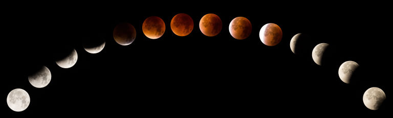gallery-1514474947-super-blood-moon-paris.jpg