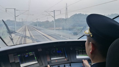 高铁.jpg