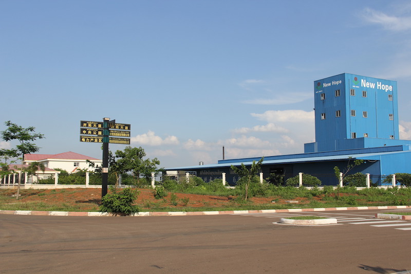 老挝万象赛色塔综合开发区园区内的企业和厂房.JPG