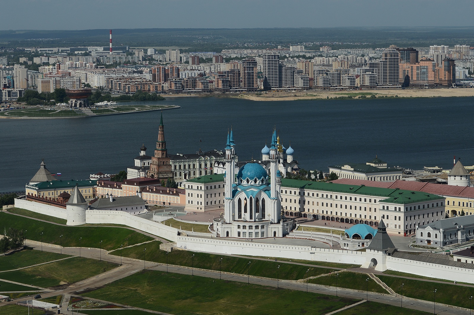 Kazan_Kremlin_No_1_attraction_in_Kazan_A_UNESCO_World_Heritage_Site.jpg