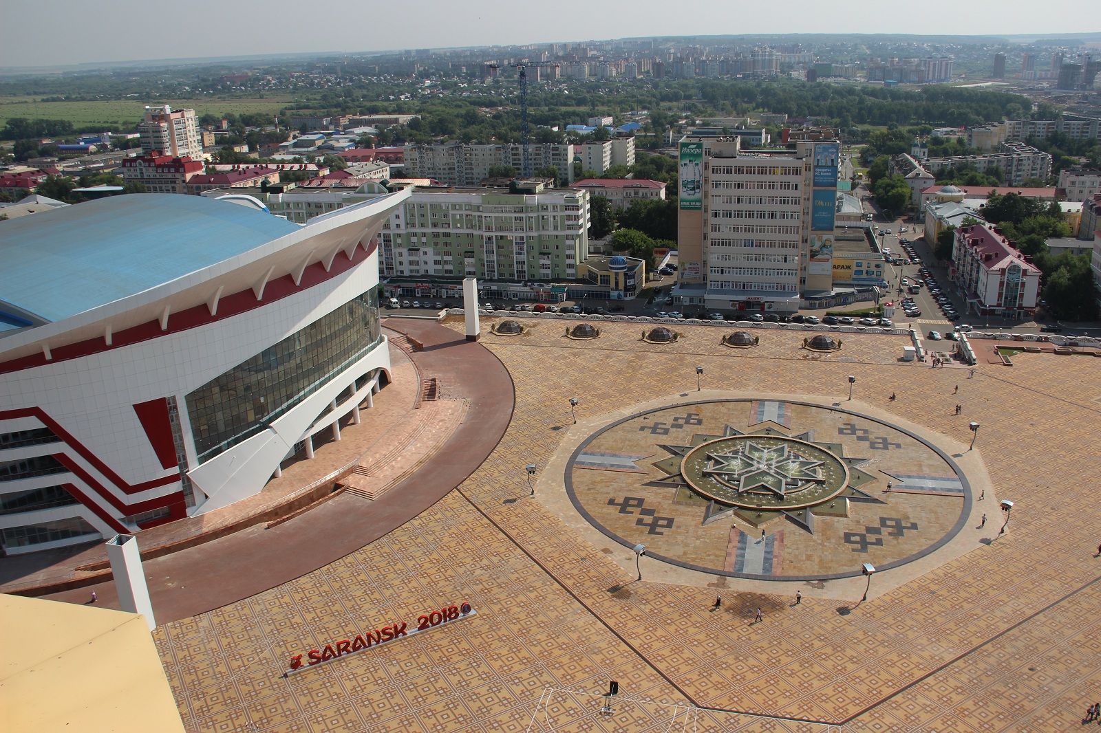 Millennium_Square_established_in_2012_when_the_city_marked_the_1000th_anniversary_of_the_unification_of_the_Mordvins_and_Russians.JPG