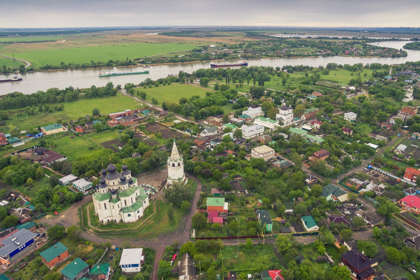 The_settlement_of_Starocherkasskaya_features_authentic_culture_and_scenic_landscapes_The_settlement_holds_multiple_festivals_throughout_the_year.jpg