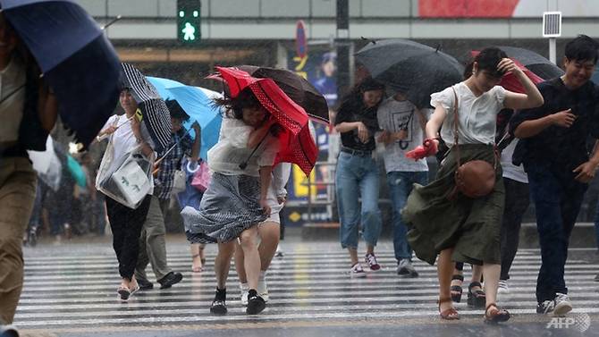 japan-typhoon-rain.jpg