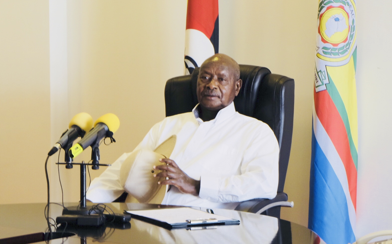 乌干达总统专访照片1 (2).jpg