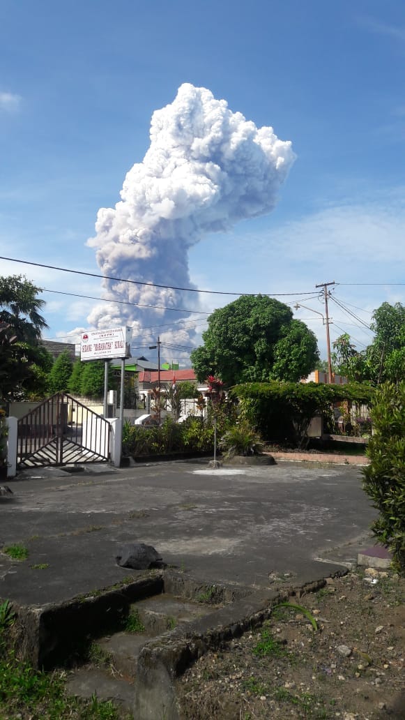 volcano eruption.jpg