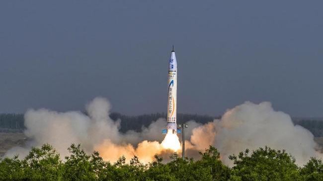 china's first private rocket.JPG