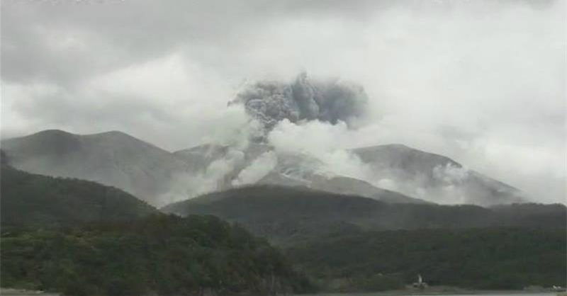 eruption_副本.jpg