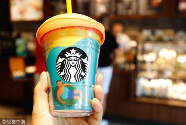 Starbucks is expanding its delivery service. [File photo: VCG]